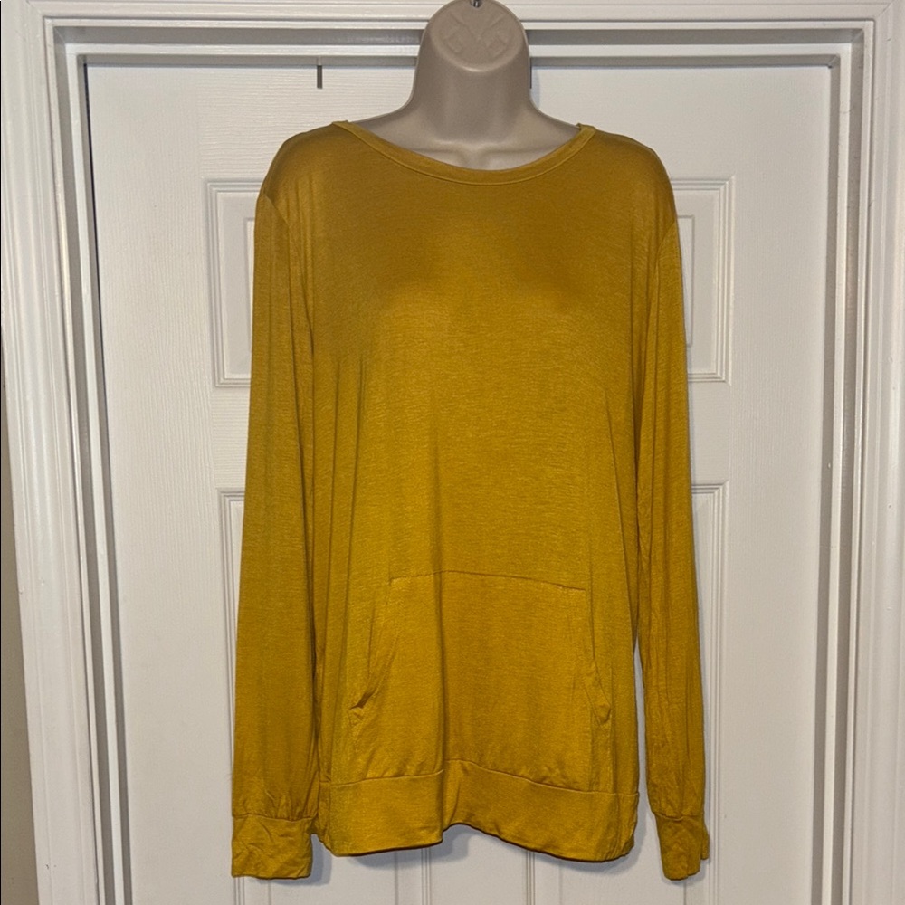 Shiela Rose Mustard Yellow Long Sleeve Top w/ Front Pouch Pocket Size Large NWT